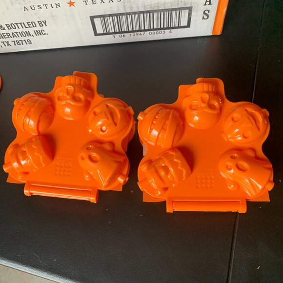 HALLOWEEN - 7pc lot HALLOWEEN TREAT baking tools, cookie cutters, cake pop press - Picture 8 of 8